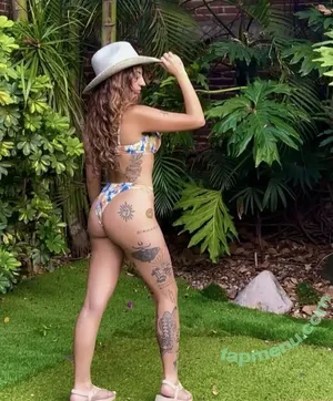 Arimoory / Ariadna Hernández nude photo #0004