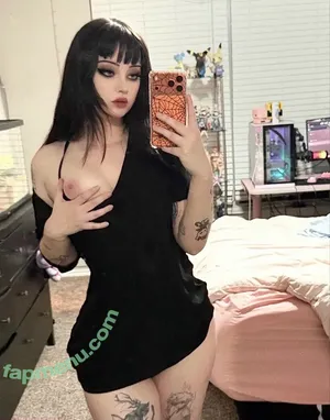 Arisa Vurr / SugarF4iry - SOCIAL MEDIA / arisa.vurr / sug4rf4iryy / sugarf4iry nude photo #0123