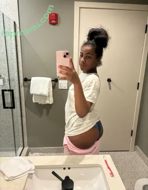 armilann / armilan8 nude photo #0167