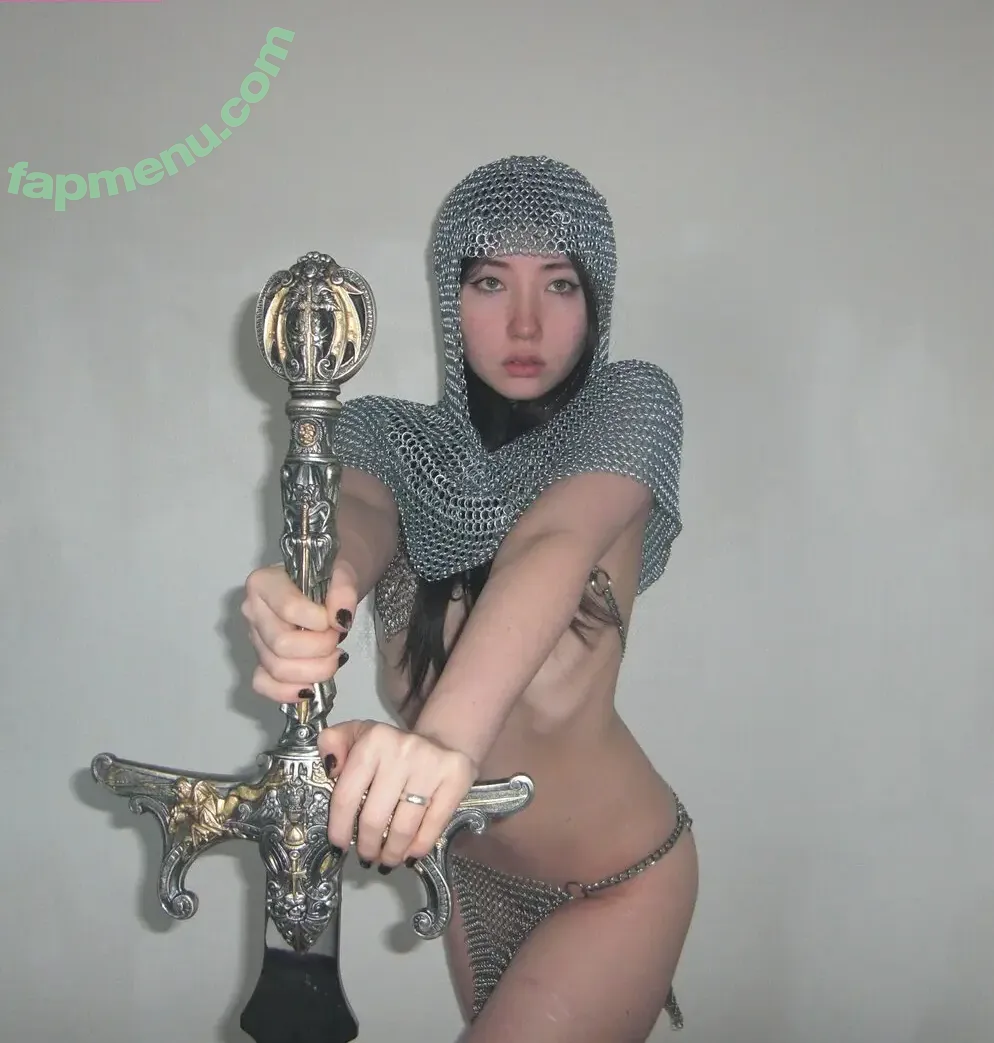 Armoured Elf nude photo #0008 (armouredelf / evadevore)