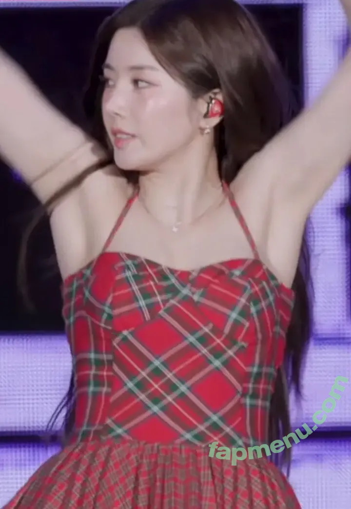 Armpit Fetish nude photo #0566 (nextdoormisha / sexyarmpitqueens)