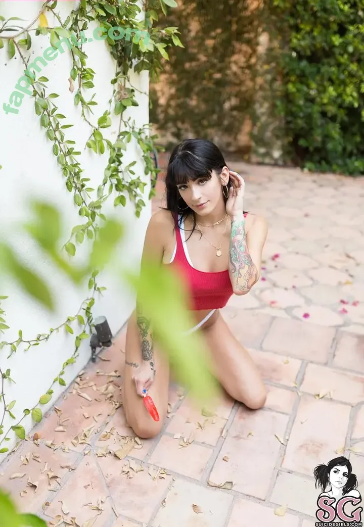 Arrow nude photo #0035 (Arrow)