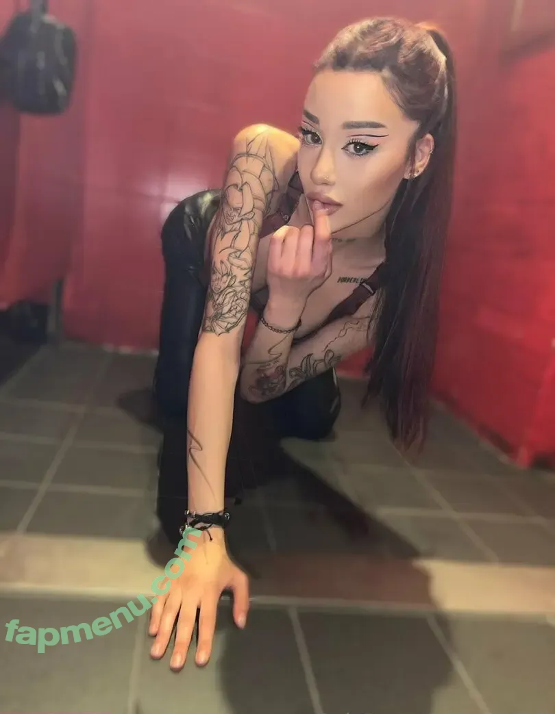 arryagraham nude photo #0005 (airaarham)