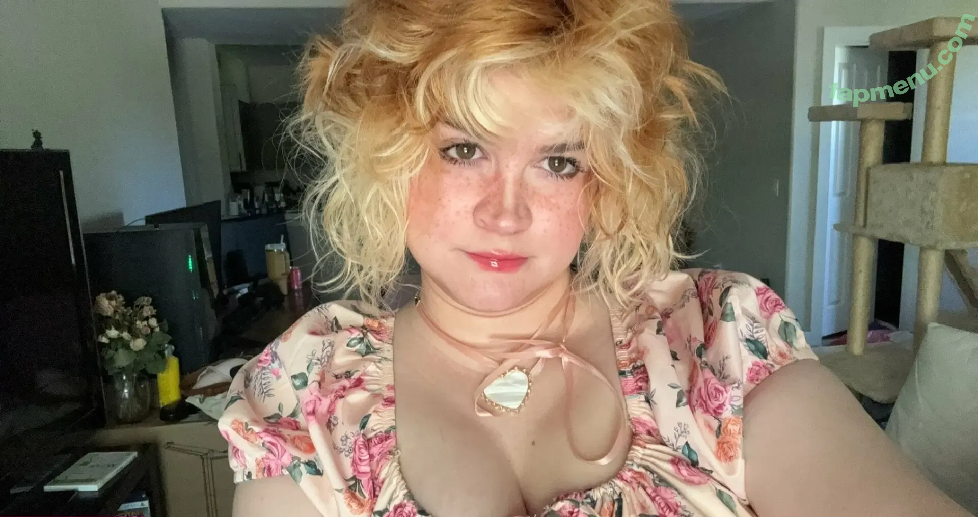 Arsenicsaturn nude photo #0002 (Arsenicsaturn)