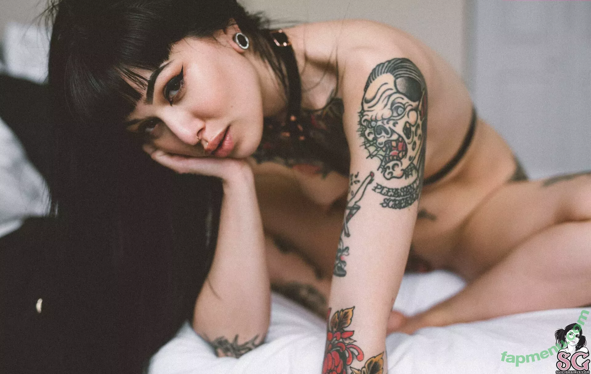 Arson nude photo #0370 (arson.be)