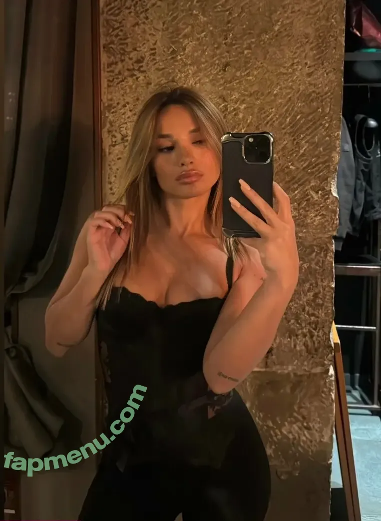 artemidarey nude photo #0031 (artemidarey)