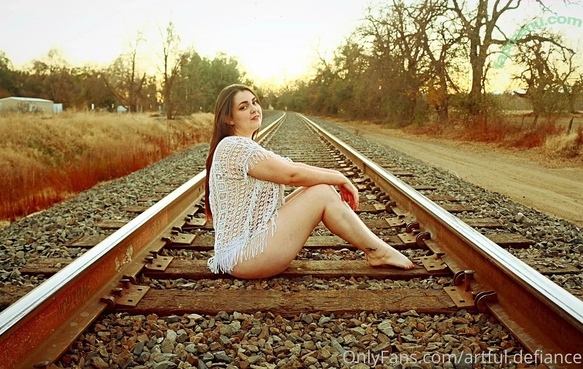 artful.defiance nude photo #0004 (artful.defiance)