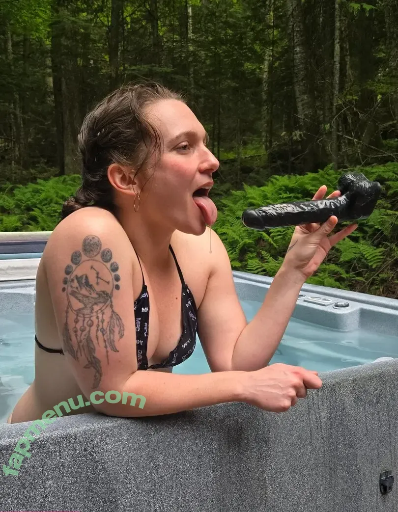artiepaints nude photo #0017 (artiepaintsxo)