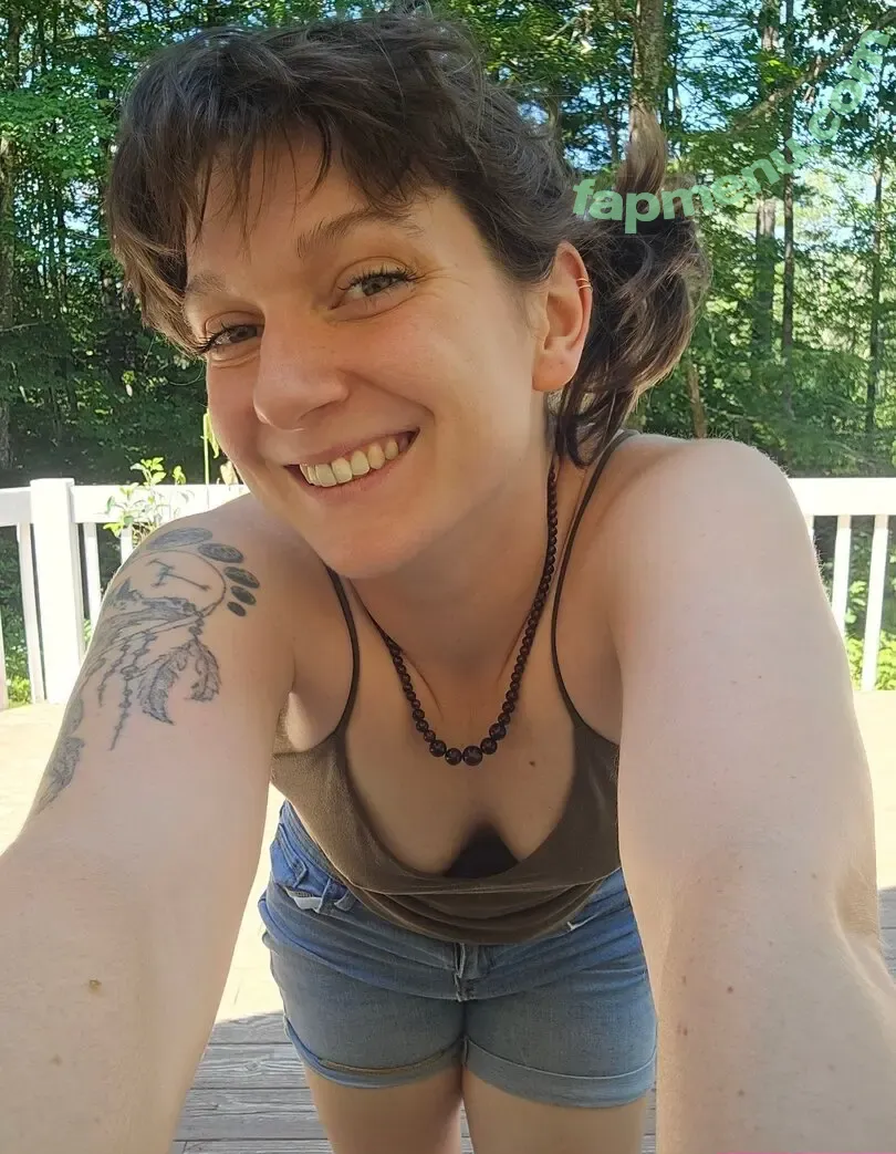 artiepaints nude photo #0043 (artiepaintsxo)