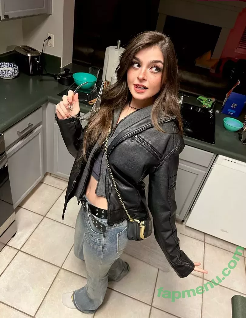 Aruuu nude photo #0476 ( / DeputyARUUU / malachitexd)