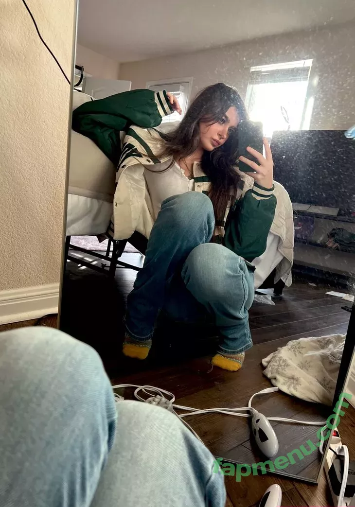 Aruuu nude photo #0493 ( / DeputyARUUU / malachitexd)