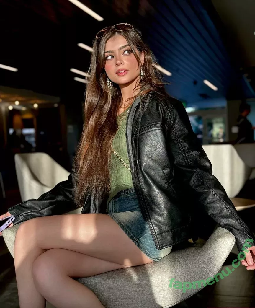 Aruuu nude photo #0530 ( / DeputyARUUU / malachitexd)