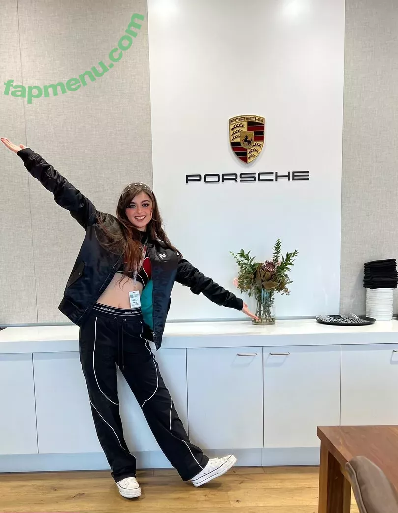 Aruuu nude photo #0532 ( / DeputyARUUU / malachitexd)