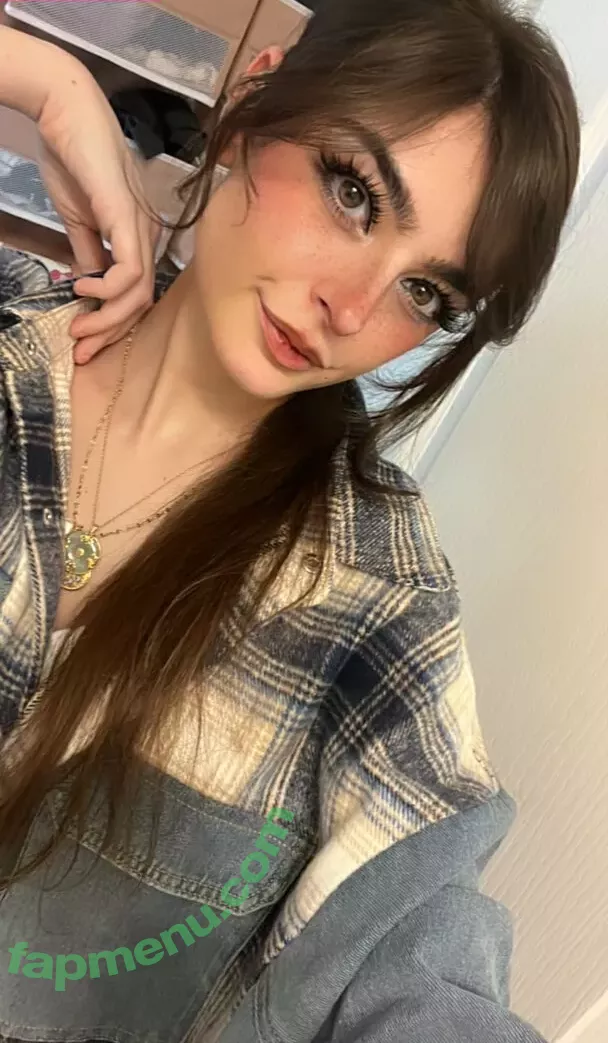 Aruuu nude photo #0533 ( / DeputyARUUU / malachitexd)