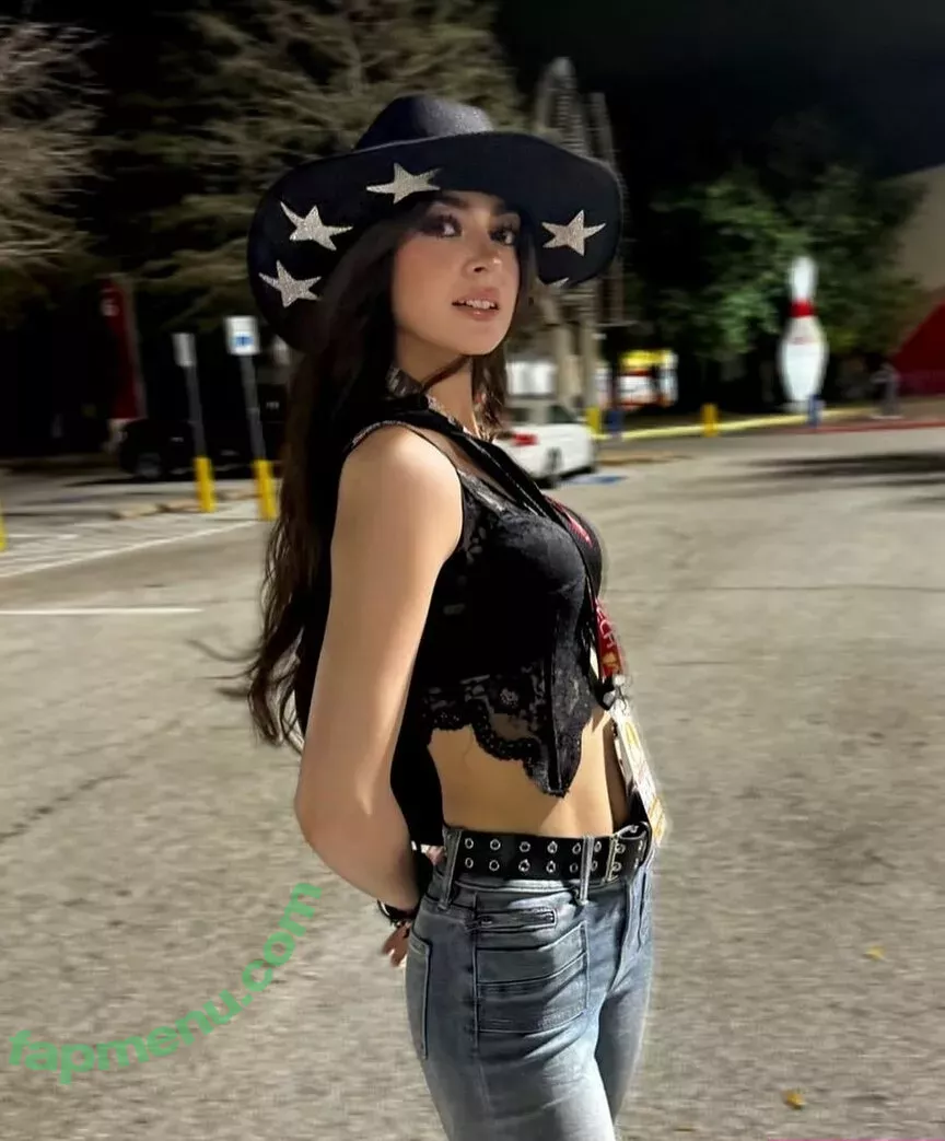 Aruuu nude photo #0556 ( / DeputyARUUU / malachitexd)