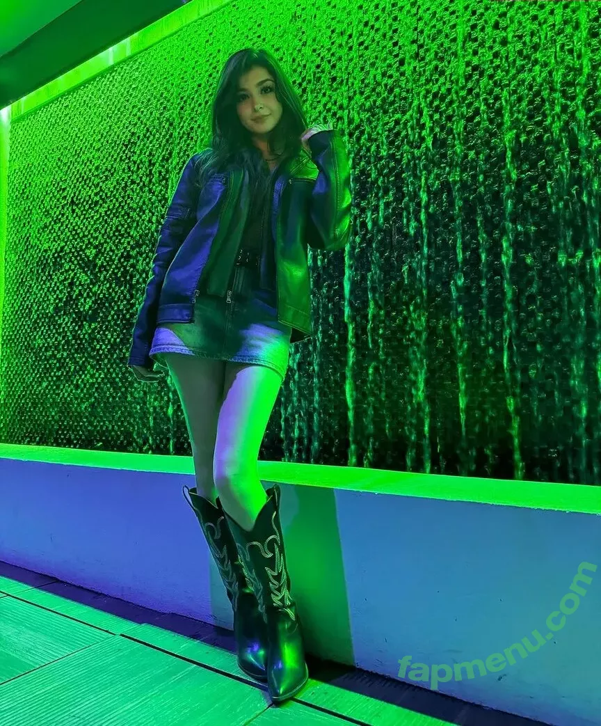 Aruuu nude photo #0566 ( / DeputyARUUU / malachitexd)