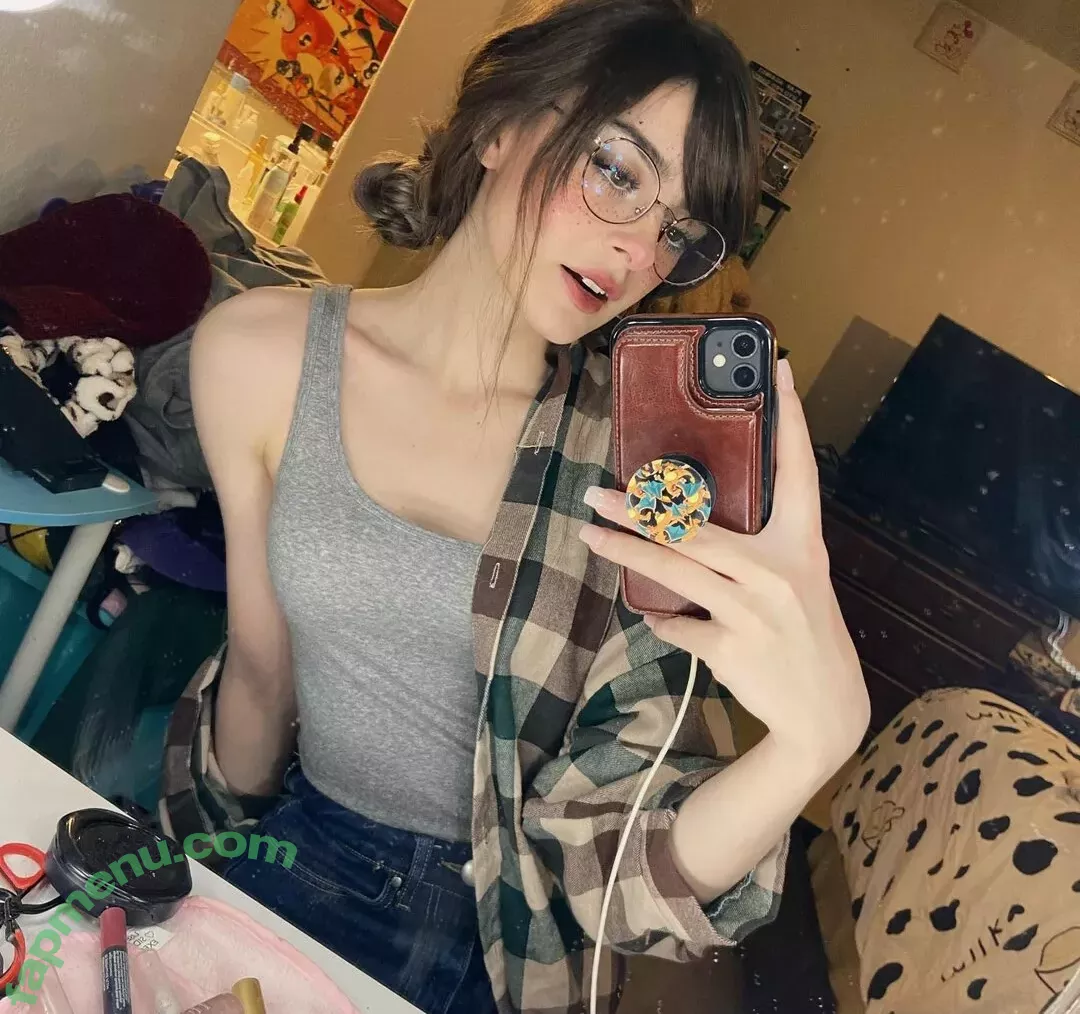 Aruuu nude photo #0648 ( / DeputyARUUU / malachitexd)