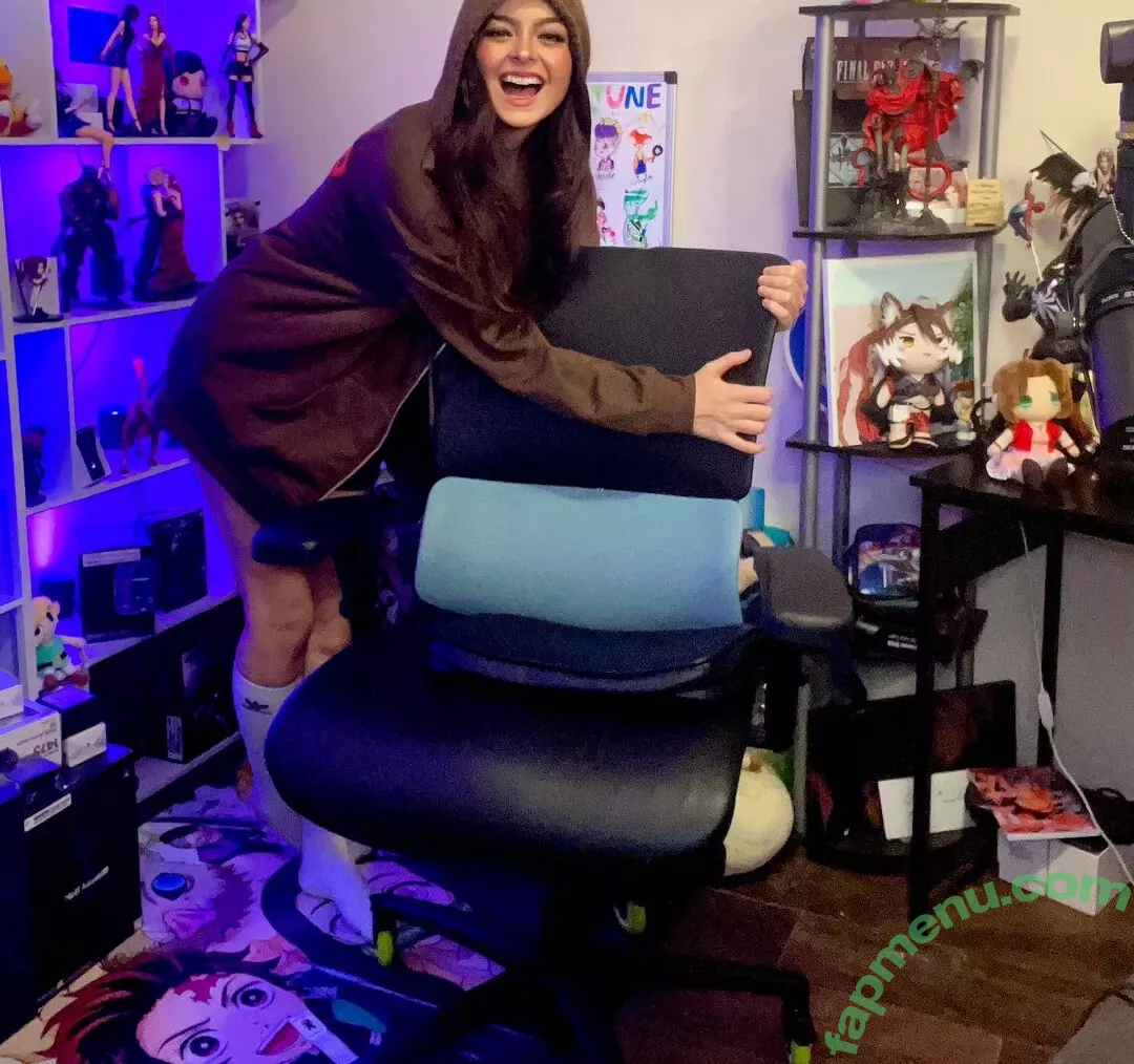 Aruuu nude photo #0672 ( / DeputyARUUU / malachitexd)