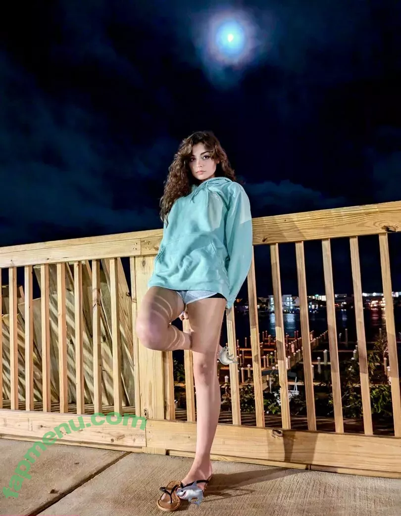 Aruuu nude photo #0794 ( / DeputyARUUU / malachitexd)