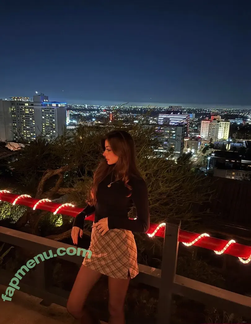 Aruuu nude photo #1371 ( / DeputyARUUU / malachitexd)