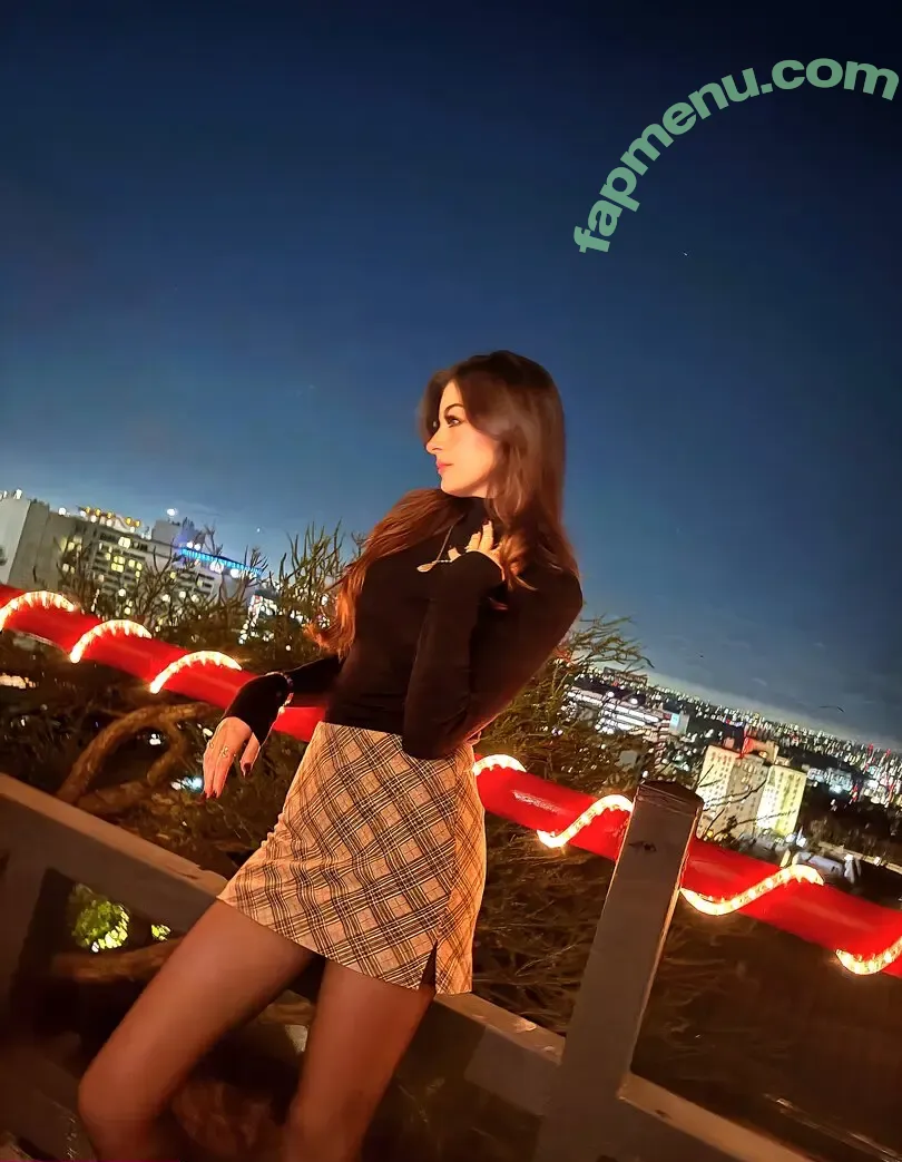 Aruuu nude photo #1379 ( / DeputyARUUU / malachitexd)