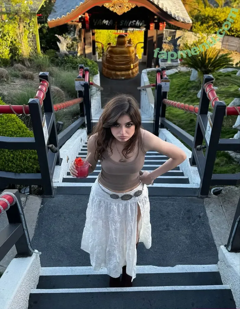 Aruuu nude photo #1398 ( / DeputyARUUU / malachitexd)