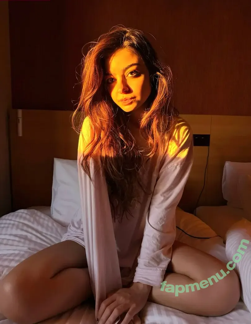 Aruuu nude photo #1444 ( / DeputyARUUU / malachitexd)