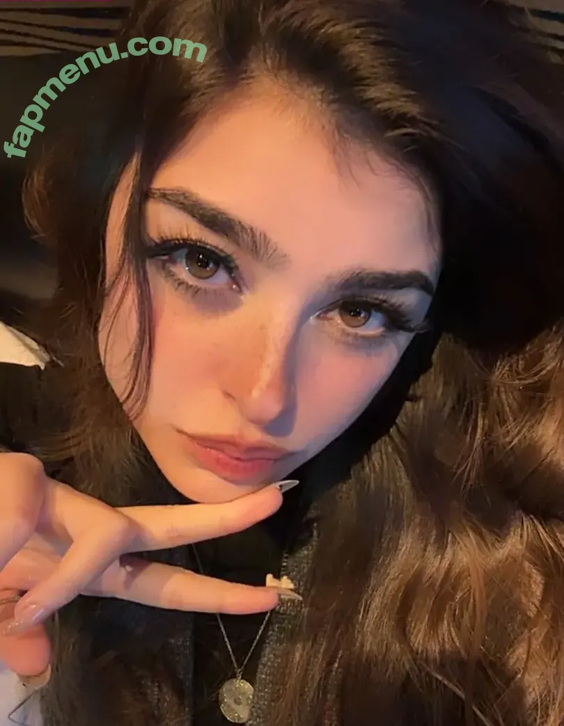 Aruuu nude photo #1472 ( / DeputyARUUU / malachitexd)