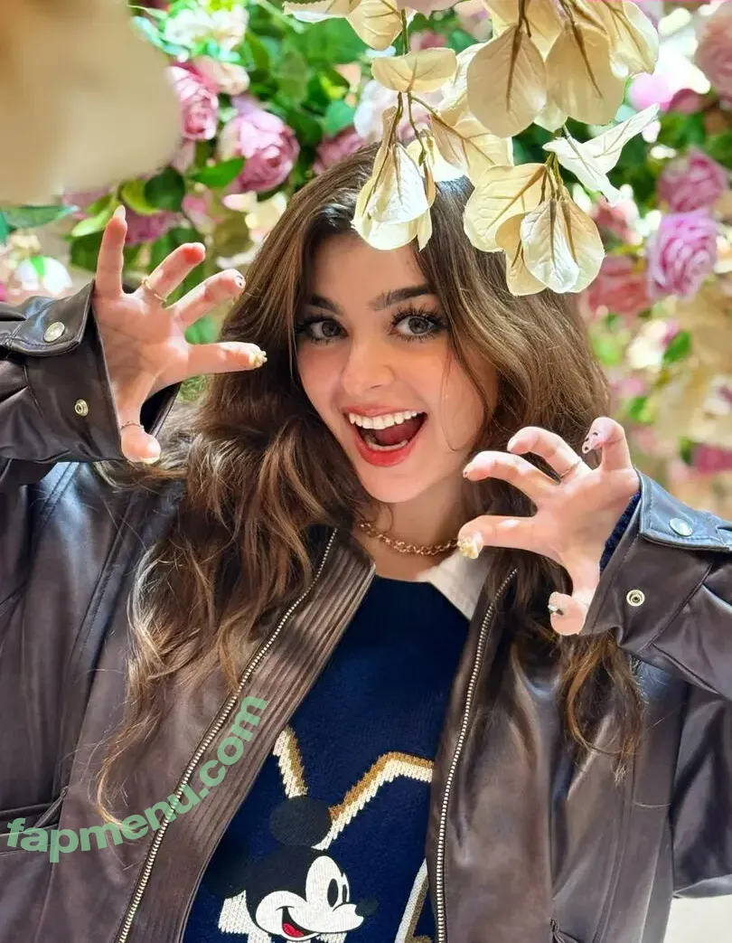 Aruuu nude photo #1485 ( / DeputyARUUU / malachitexd)