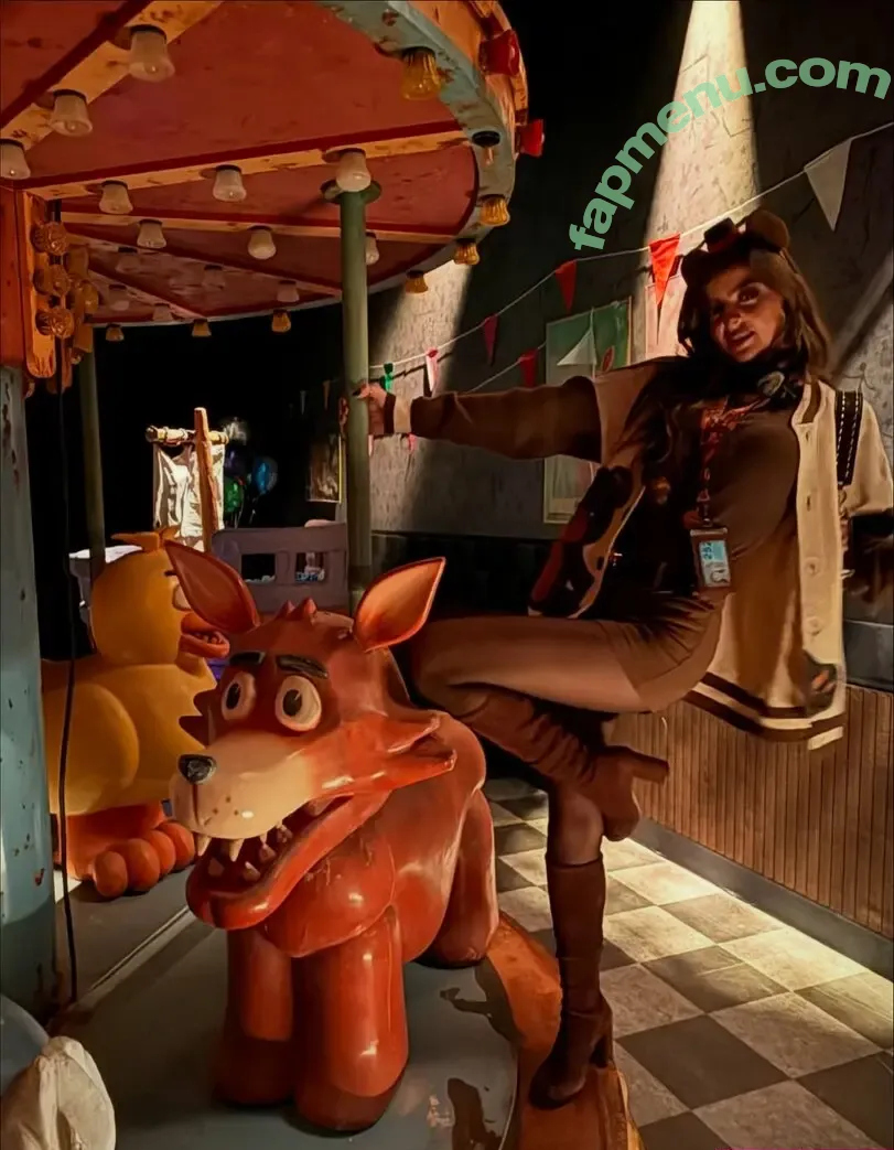 Aruuu nude photo #1506 ( / DeputyARUUU / malachitexd)