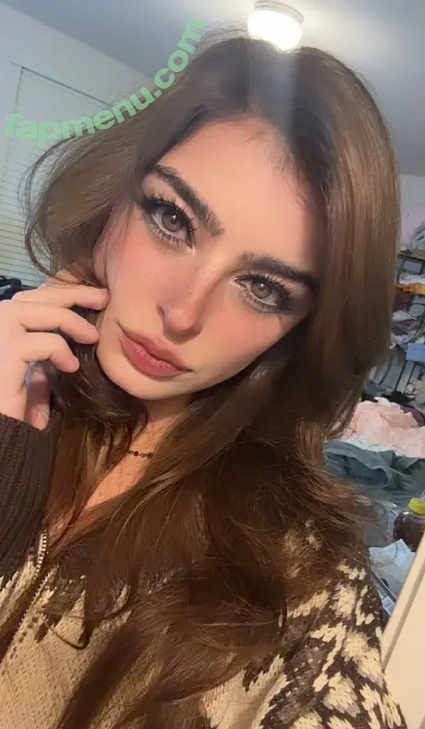 Aruuu nude photo #1523 ( / DeputyARUUU / malachitexd)