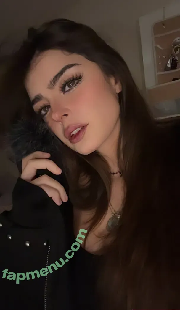 Aruuu nude photo #1531 ( / DeputyARUUU / malachitexd)