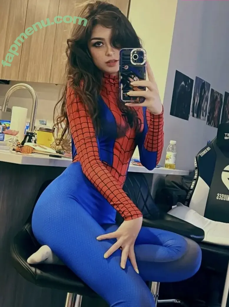 Aruuu nude photo #1547 ( / DeputyARUUU / malachitexd)