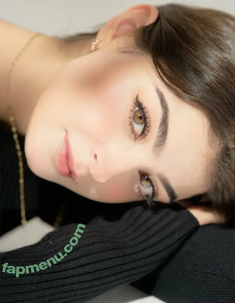 Aruuu nude photo #1564 ( / DeputyARUUU / malachitexd)