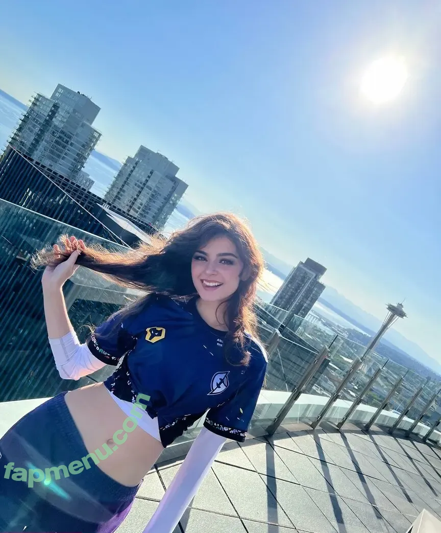 Aruuu nude photo #1601 ( / DeputyARUUU / malachitexd)