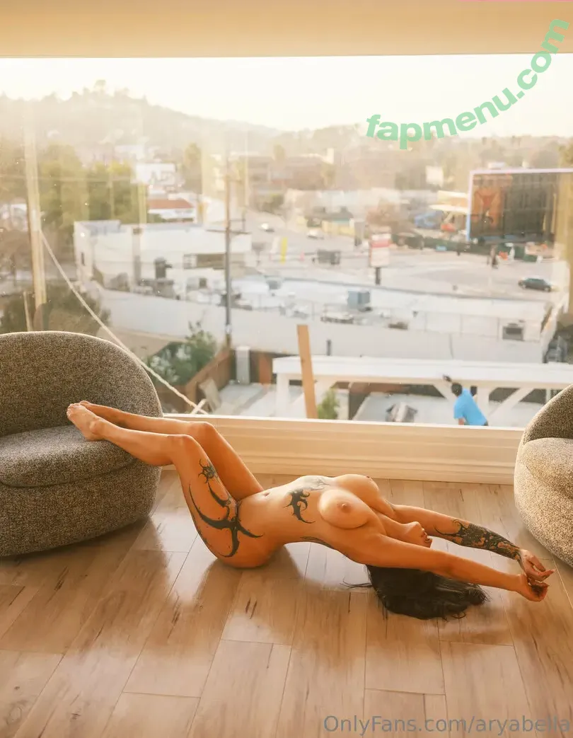 Aryabella nude photo #0009 (OliviaXORose / aryabellax)