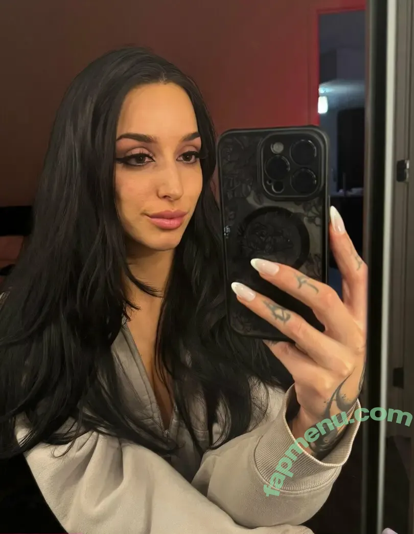 Aryabella nude photo #0249 (OliviaXORose / aryabellax)
