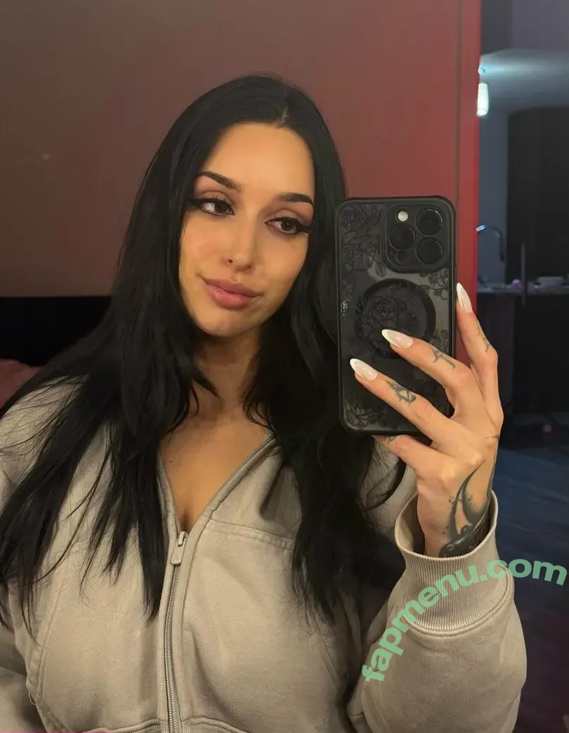 Aryabella nude photo #0250 (OliviaXORose / aryabellax)