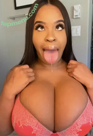 Aryanavip / aryannaepperson nude photo #0001