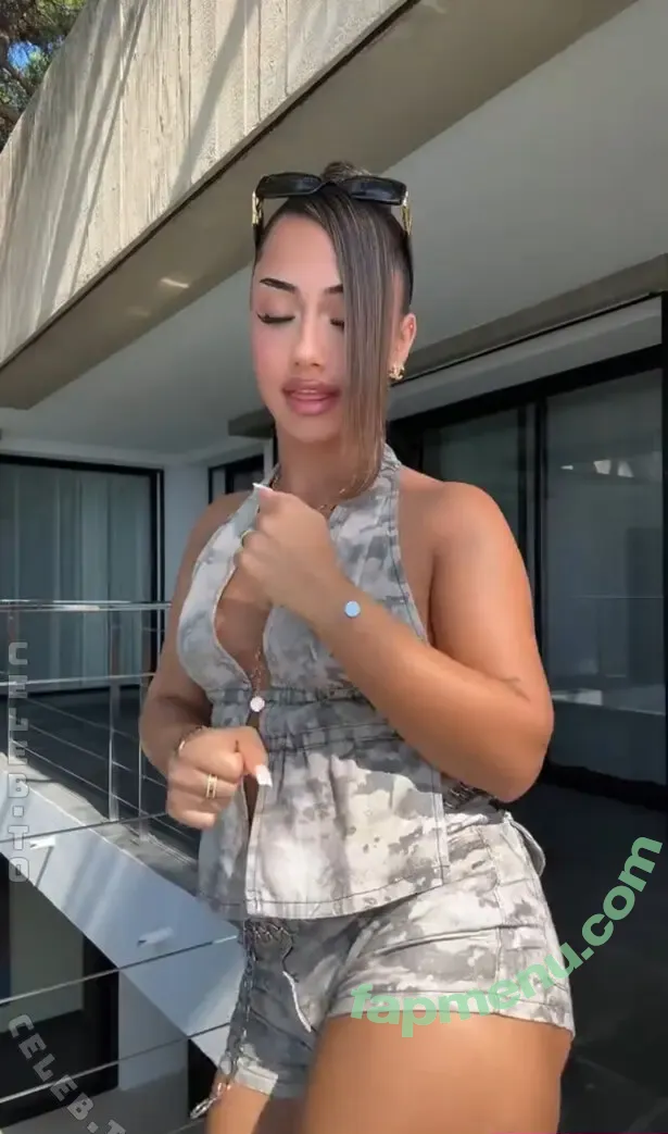 Asaliraniii nude photo #0059 (Asaliraniii)