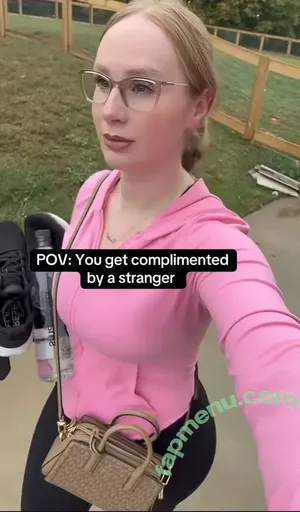 Ash.e.e / freckledbabe nude photo #0037