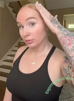 Ash.e.e / freckledbabe nude photo #0044