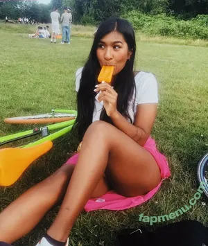 Ash Sarkar / ayocaesar nude photo #0001