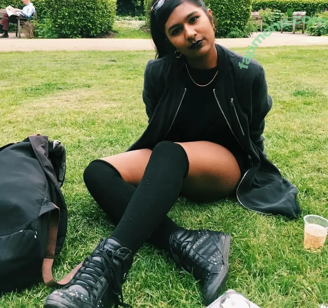 Ash Sarkar nude photo #0006 (ayocaesar)