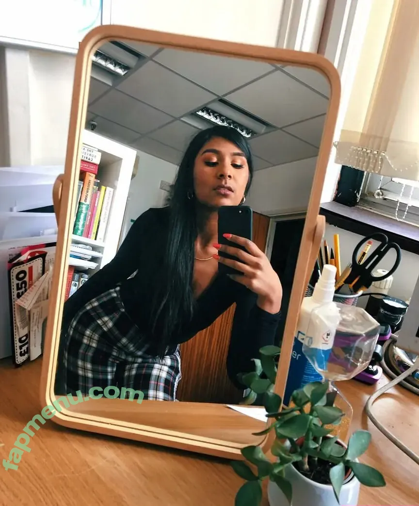 Ash Sarkar nude photo #0014 (ayocaesar)