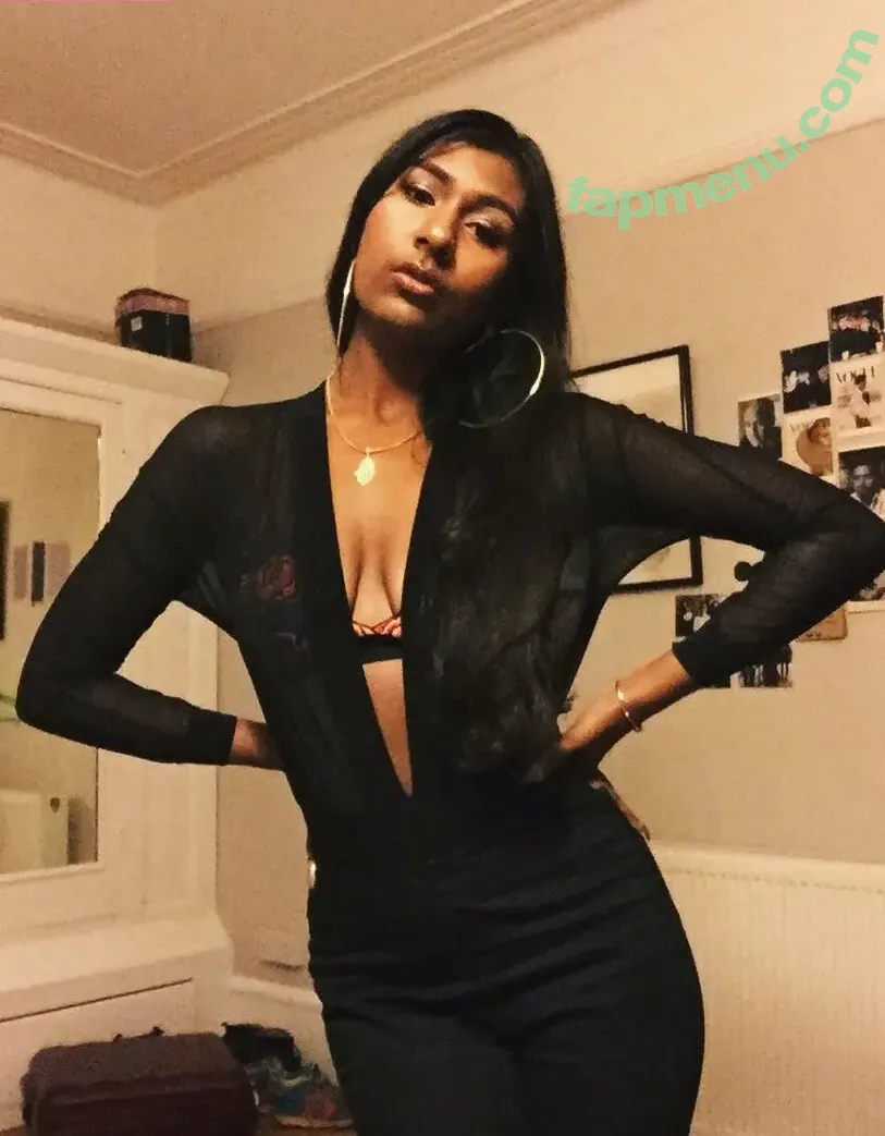 Ash Sarkar nude photo #0023 (ayocaesar)