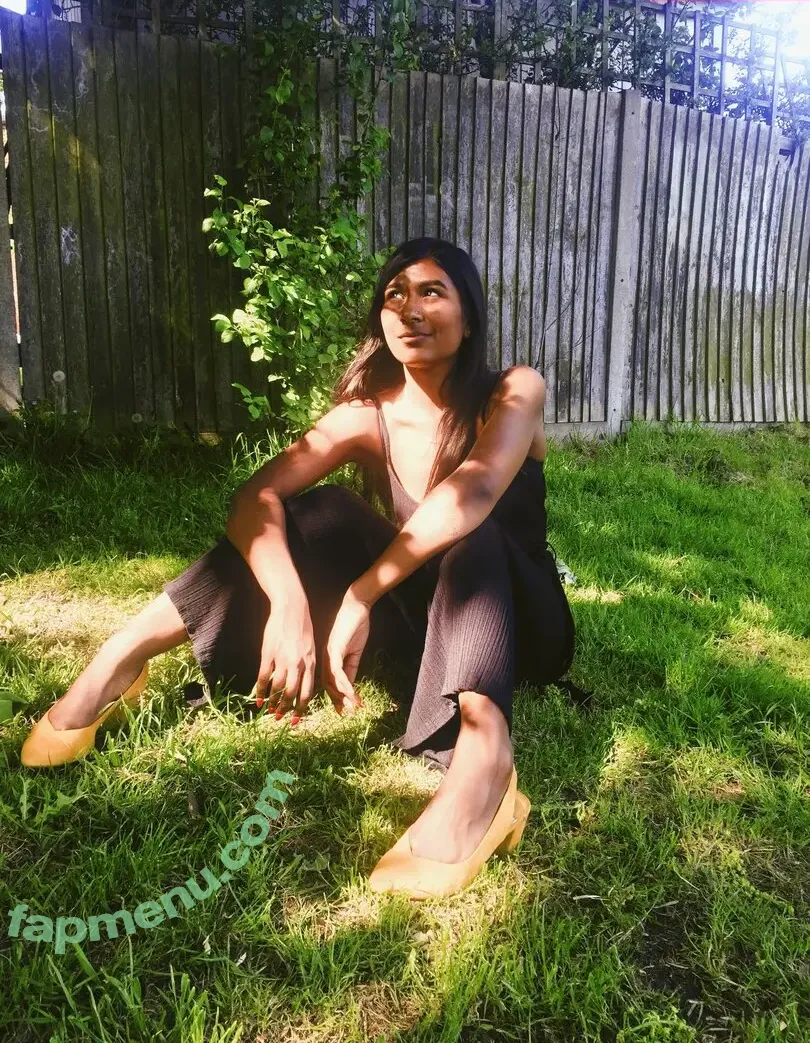 Ash Sarkar nude photo #0059 (ayocaesar)