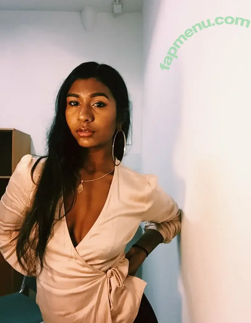 Ash Sarkar nude photo #0070 (ayocaesar)