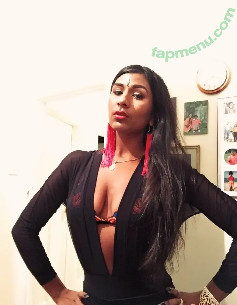 Ash Sarkar nude photo #0071 (ayocaesar)