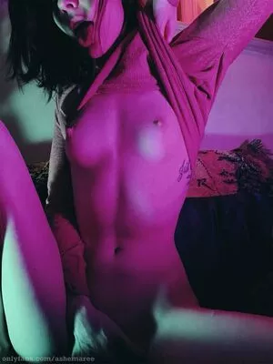 ashemaree / AsheMareexoxo / kittenisodd nude photo #0216